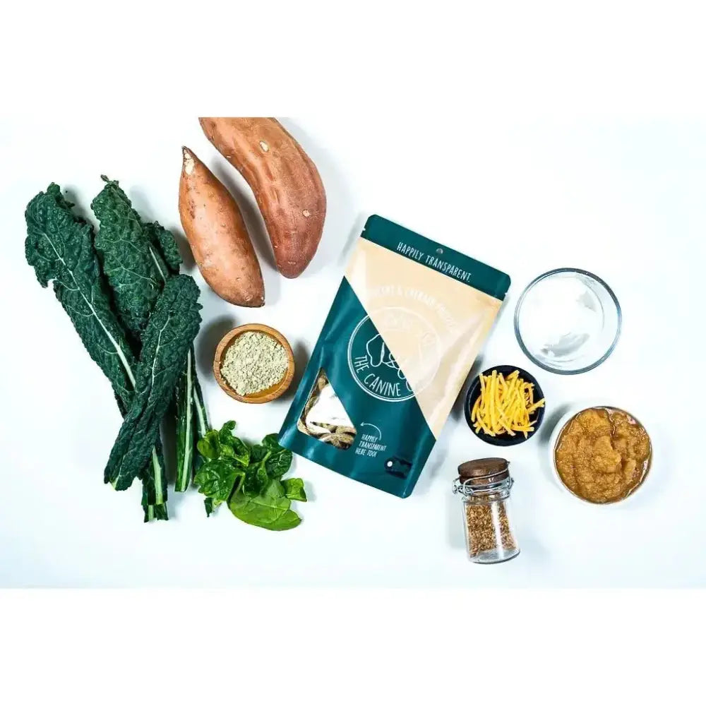 Winnie Lou Greens & Cheddar Pretzels Dog Treats 4 oz - Talis Us