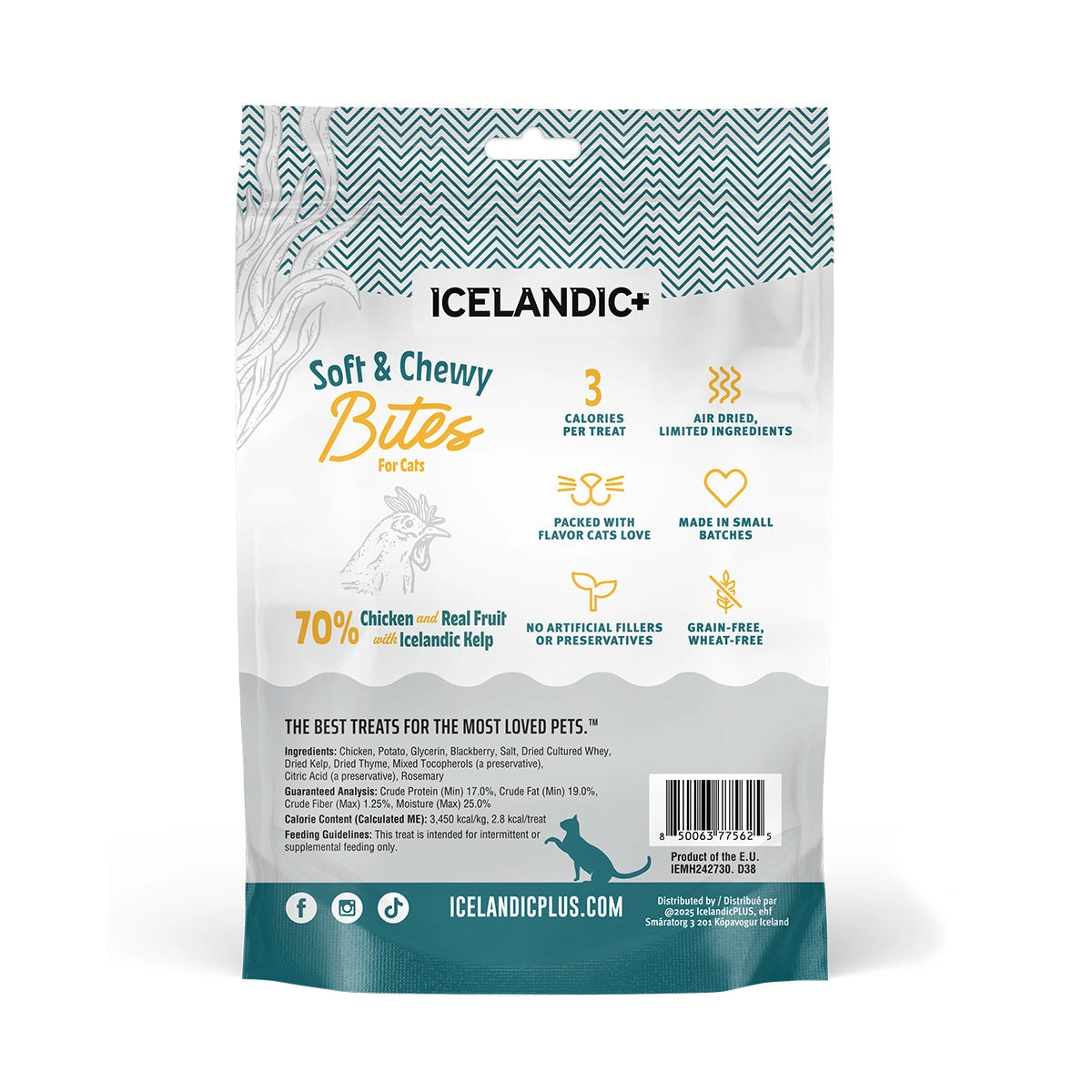 Icelandic soft and chewy cat treats with chicken and real fruit for happy cats with limited ingredients