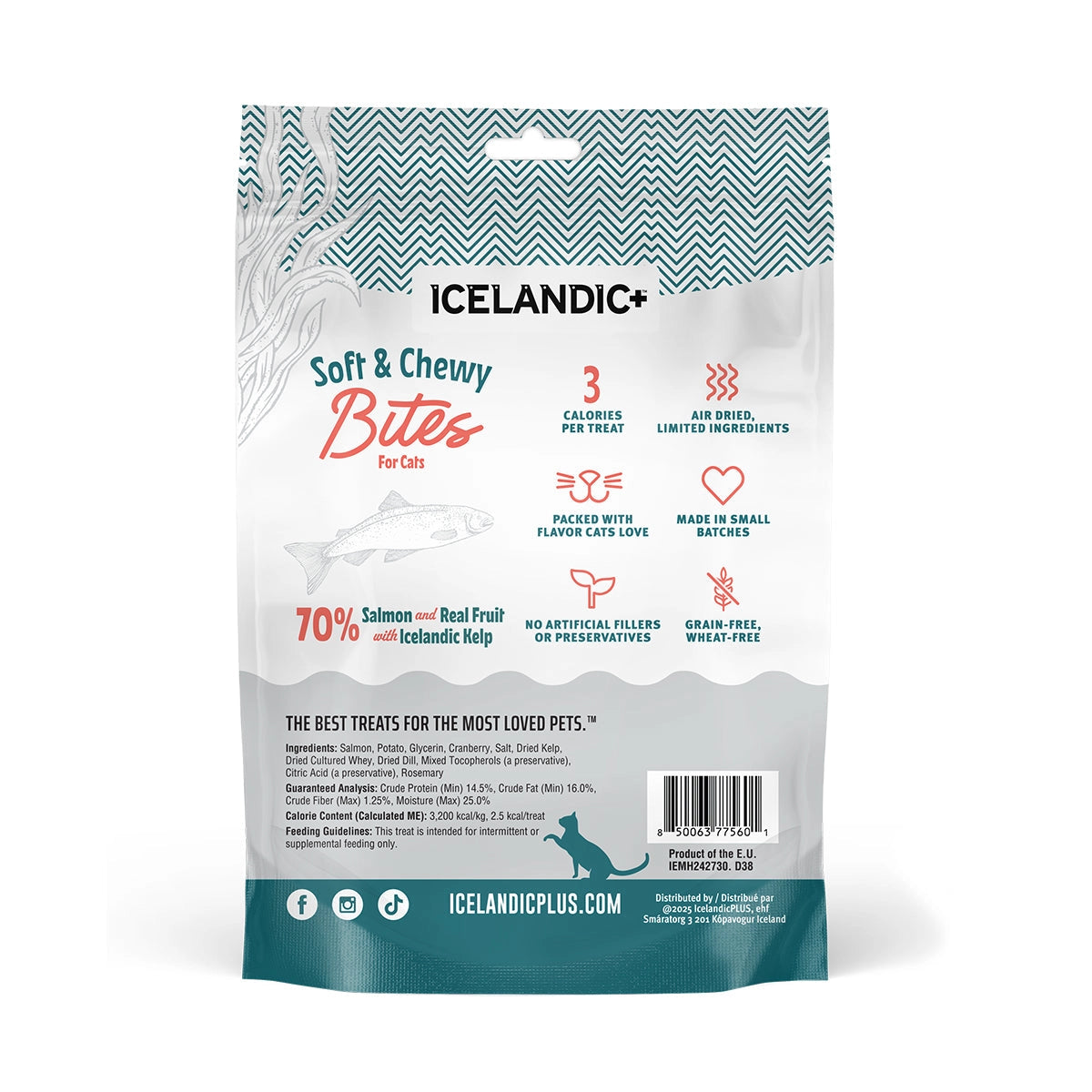 Icelandic soft and chewy cat treats featuring salmon and real fruit, ideal for cats with limited ingredients
