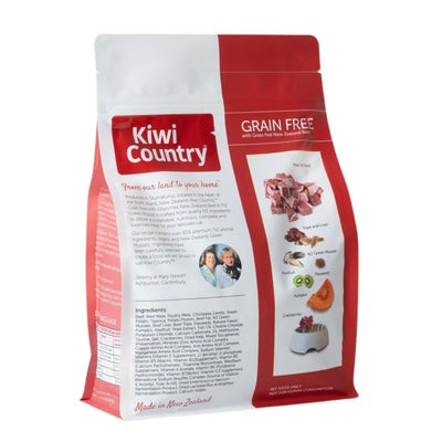 Kiwi Country grain free beef cat food in a red and white bag, suitable for healthy feline diets