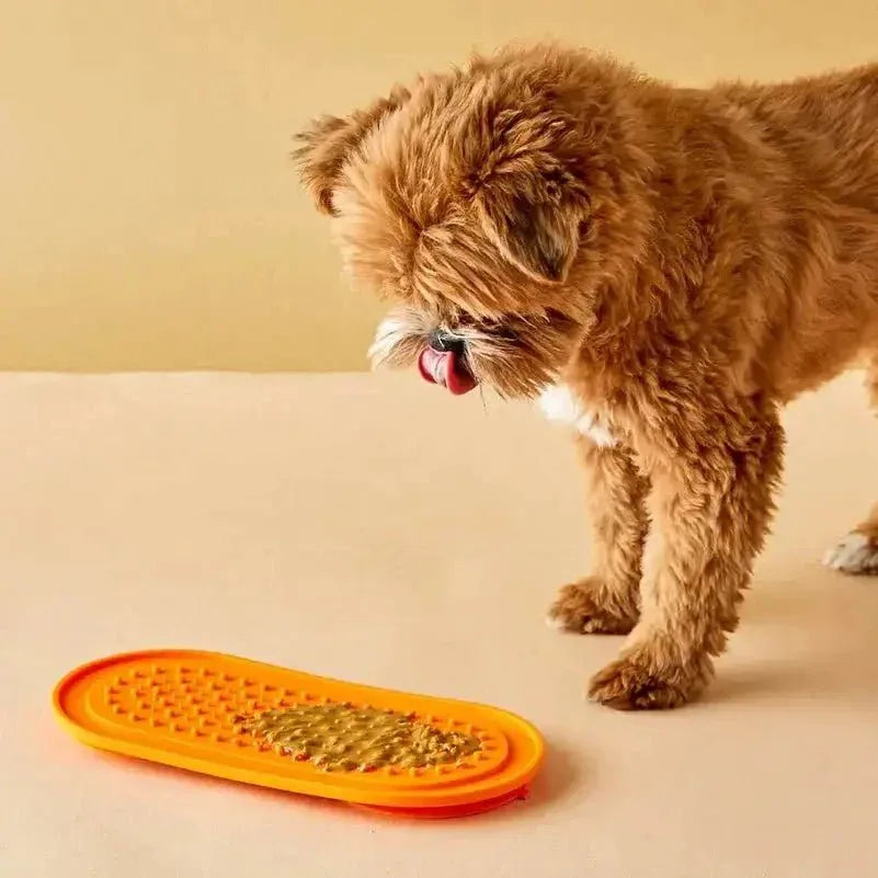 Poochie Butter Squeeze Pack + Lick Pad Oval - Talis Us