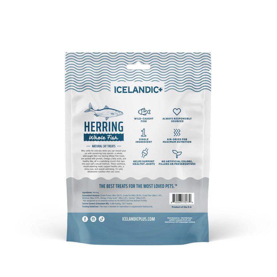 Back of Icelandic+ Herring Whole Fish cat treat bag showing ingredients and nutritional benefits.